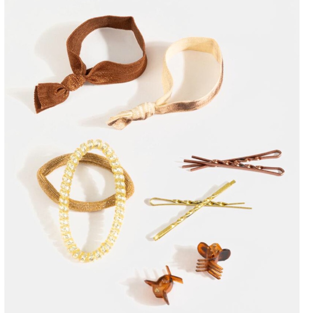 Francesca’s Mixed Hair Accessories Set